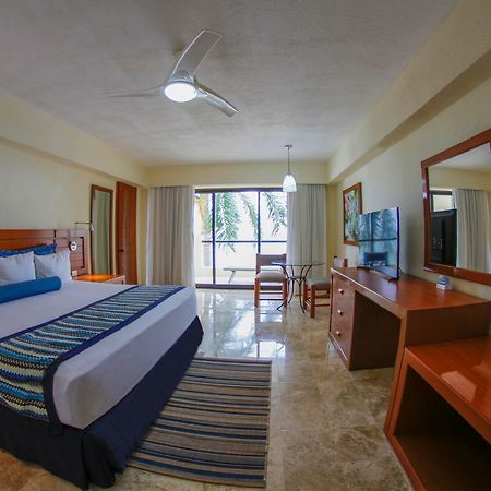 Plaza Pelicanos Grand Beach Resort All Inclusive Пуэрто-Вальярта Экстерьер фото