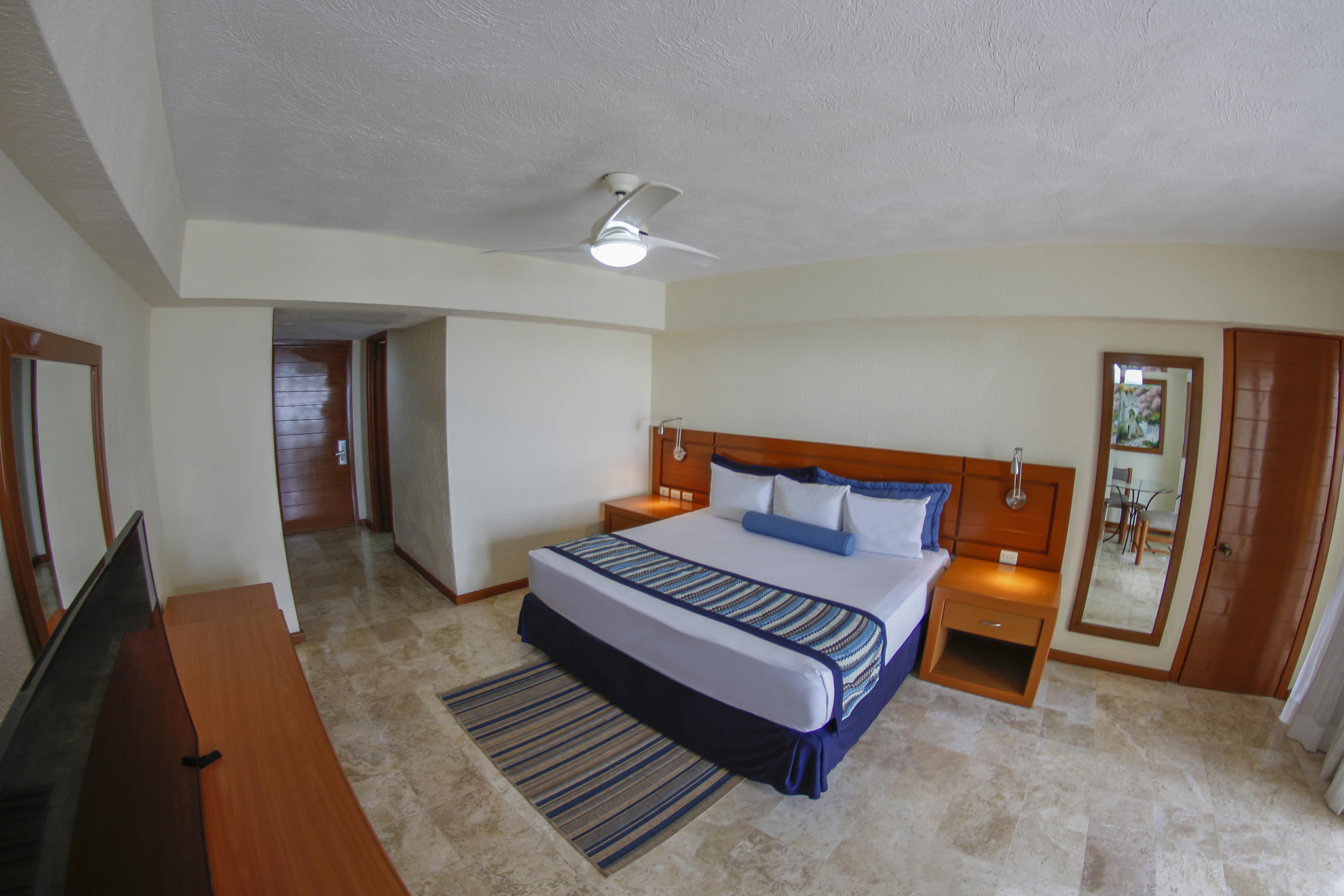 Plaza Pelicanos Grand Beach Resort All Inclusive Пуэрто-Вальярта Экстерьер фото