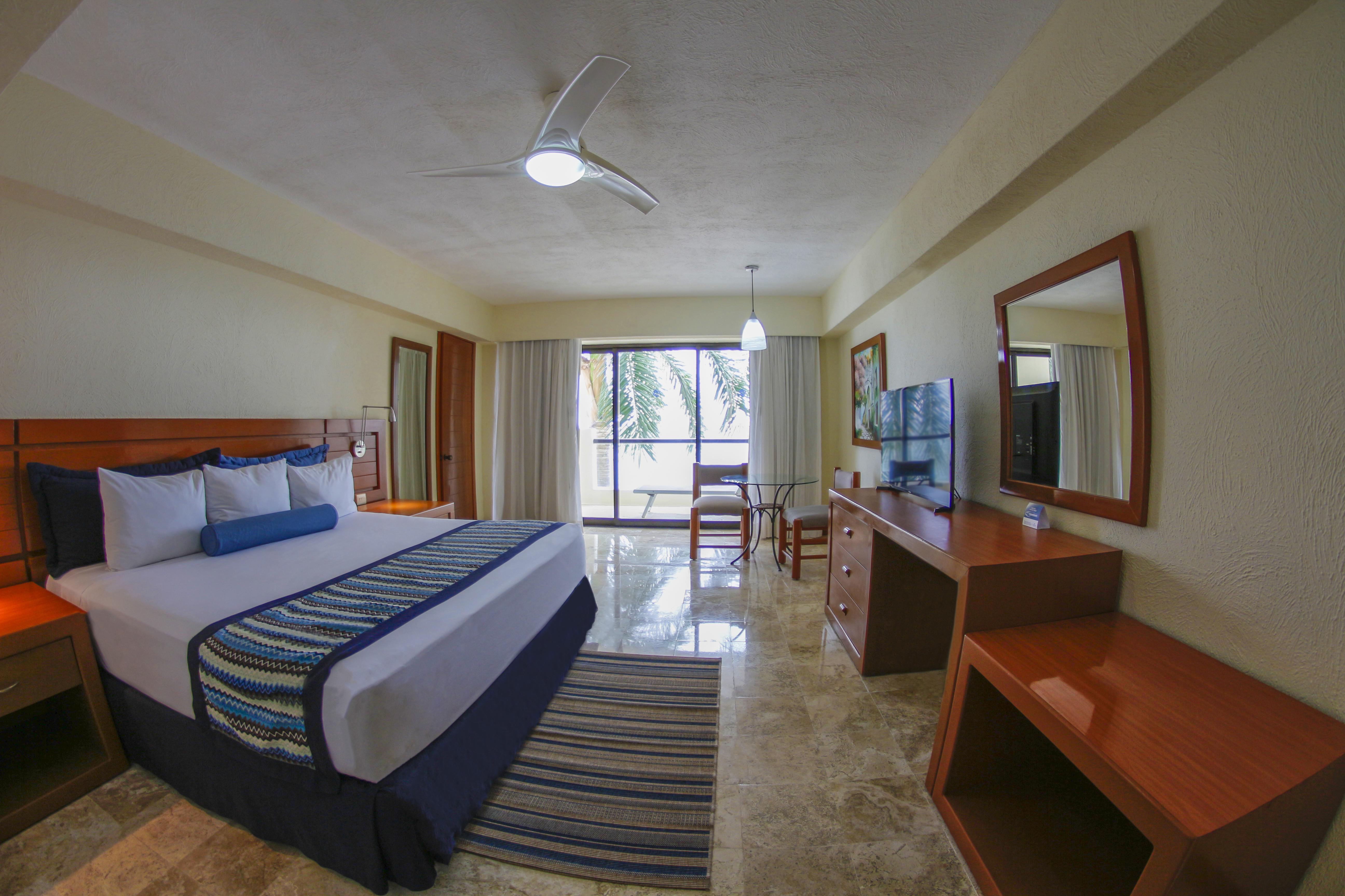 Plaza Pelicanos Grand Beach Resort All Inclusive Пуэрто-Вальярта Экстерьер фото