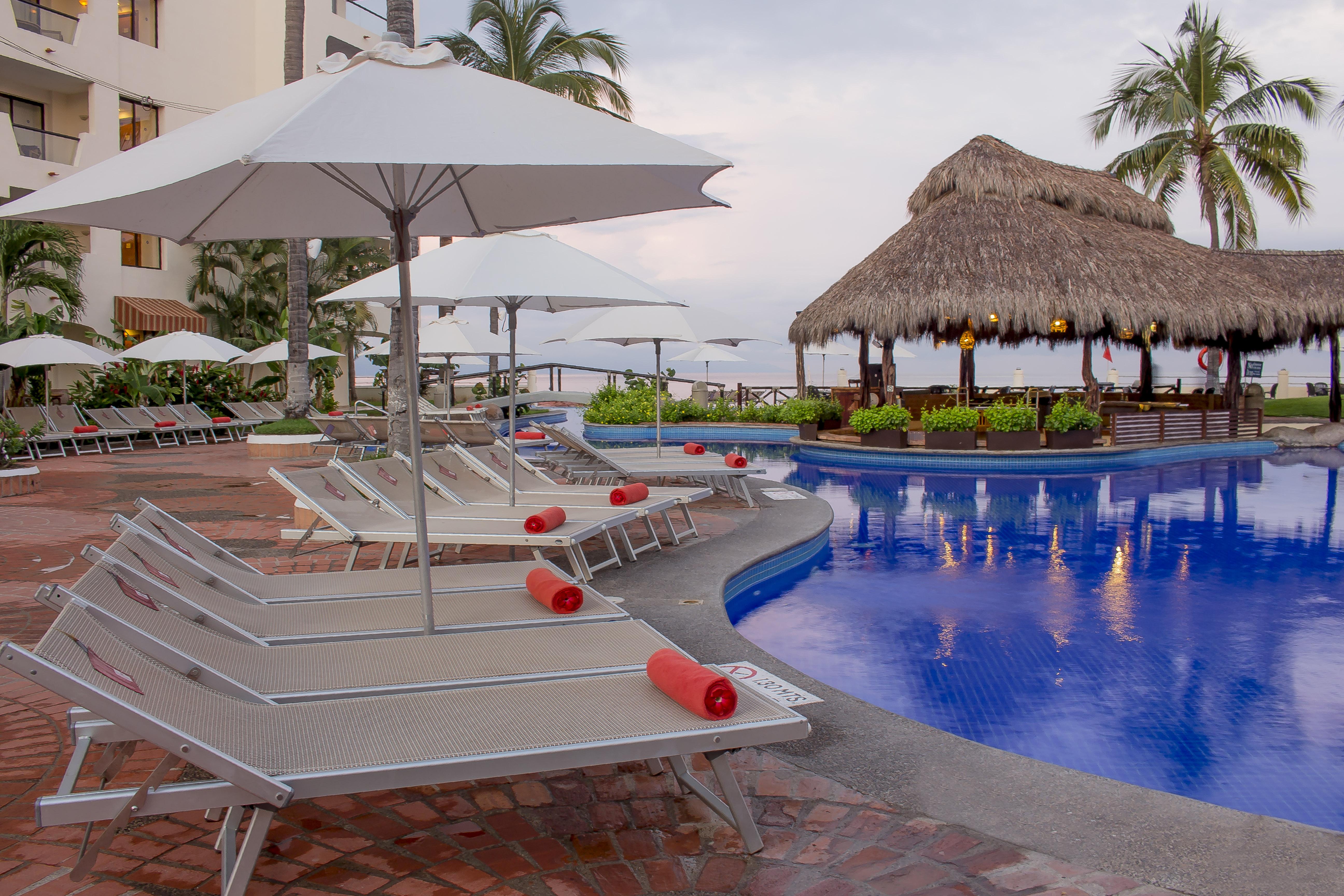 Plaza Pelicanos Grand Beach Resort All Inclusive Пуэрто-Вальярта Экстерьер фото