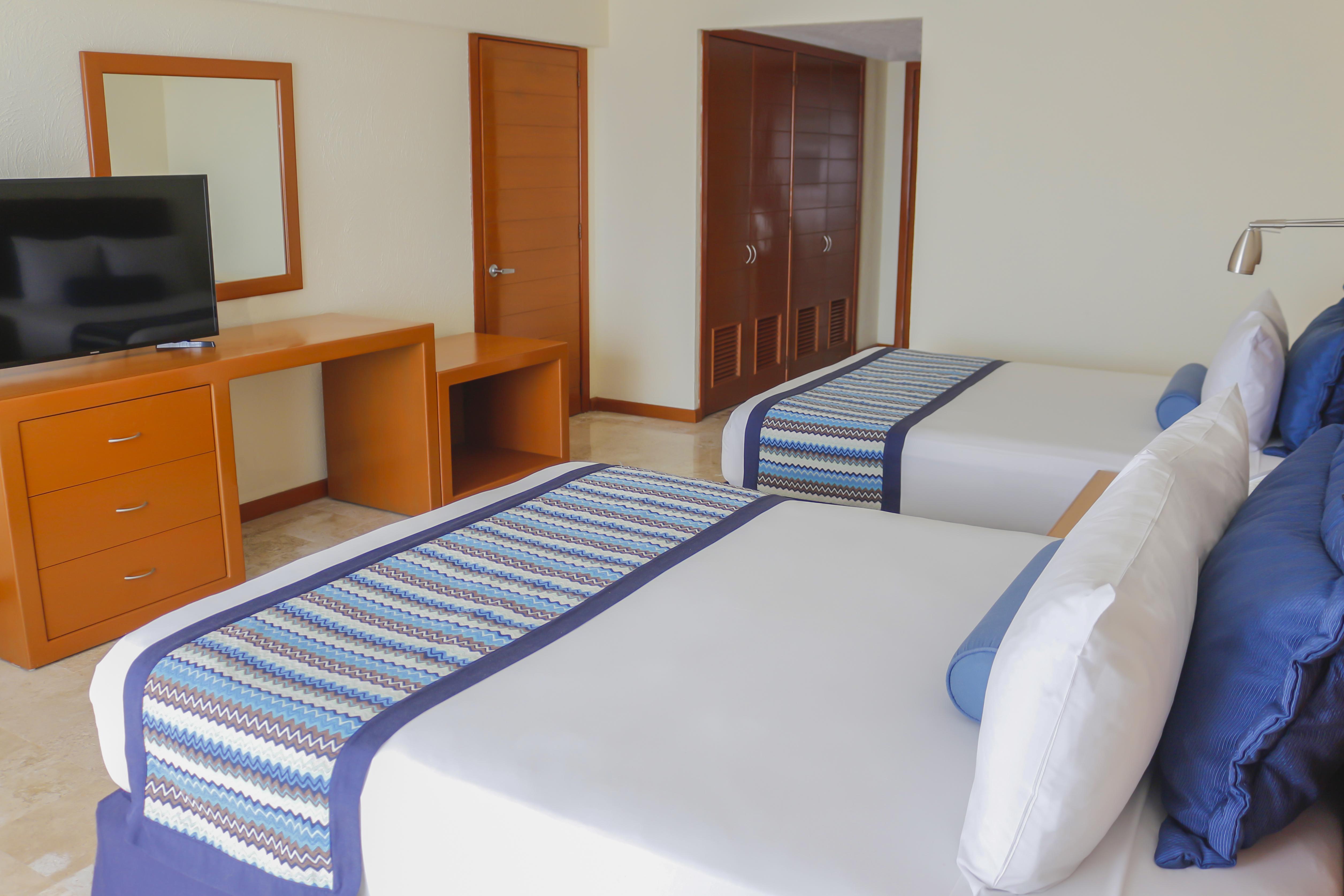 Plaza Pelicanos Grand Beach Resort All Inclusive Пуэрто-Вальярта Экстерьер фото