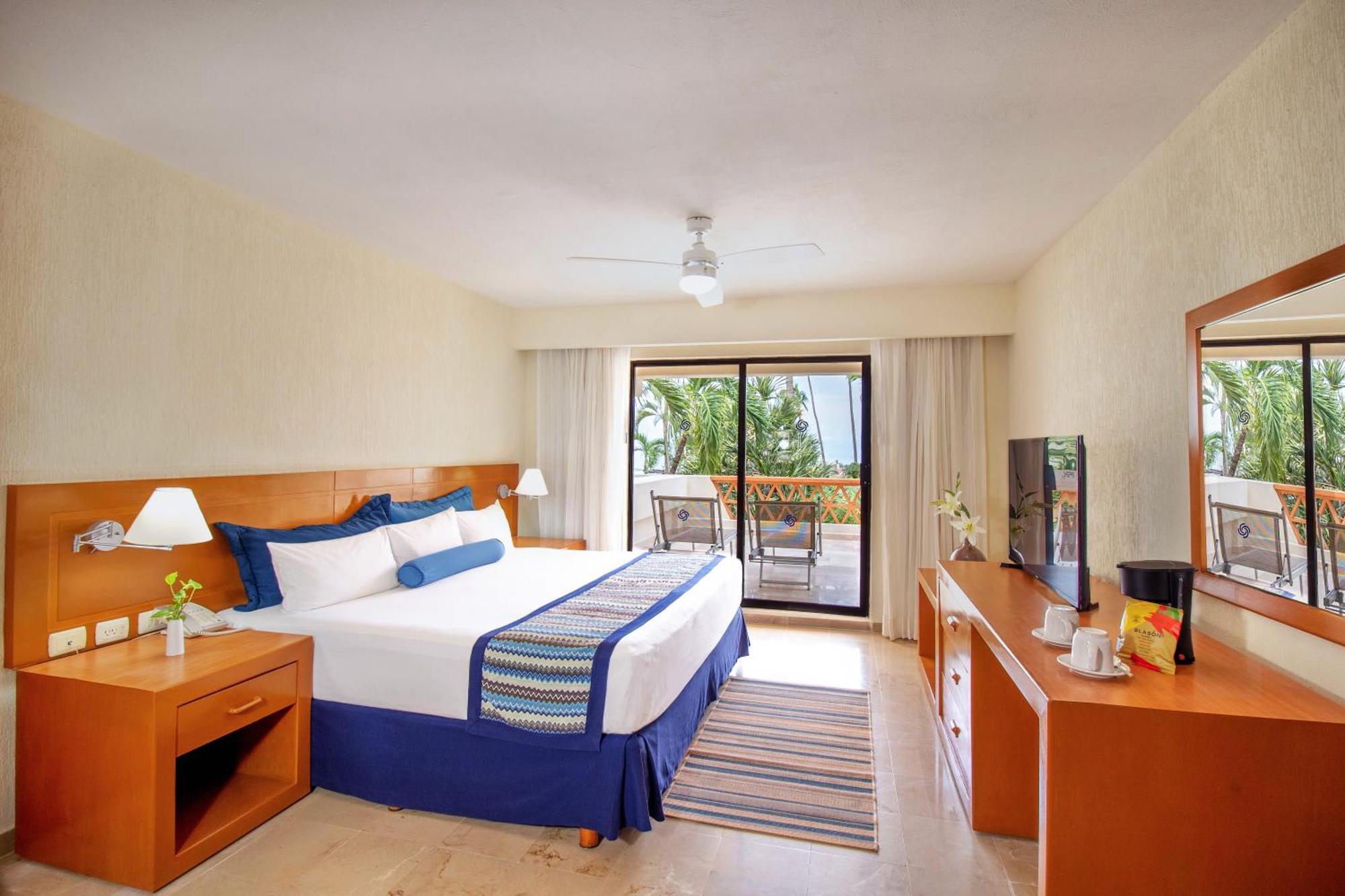 Plaza Pelicanos Grand Beach Resort All Inclusive Пуэрто-Вальярта Экстерьер фото