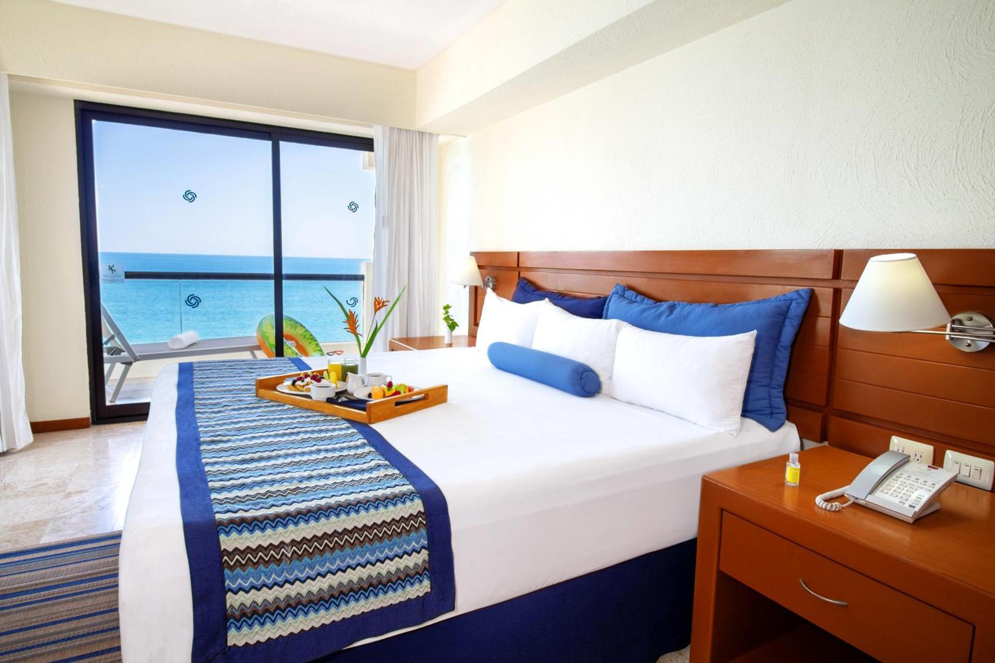 Plaza Pelicanos Grand Beach Resort All Inclusive Пуэрто-Вальярта Экстерьер фото