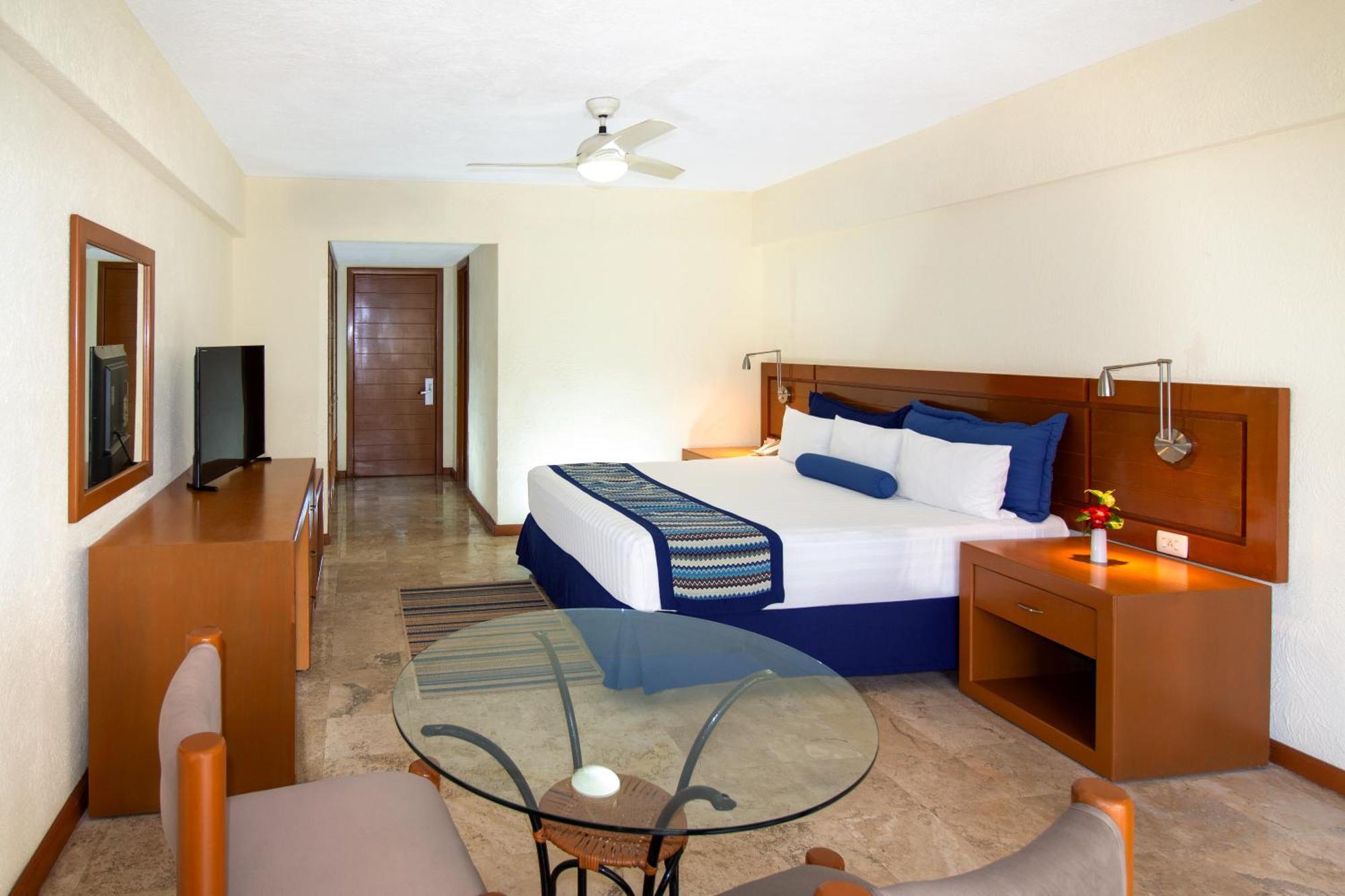 Plaza Pelicanos Grand Beach Resort All Inclusive Пуэрто-Вальярта Экстерьер фото