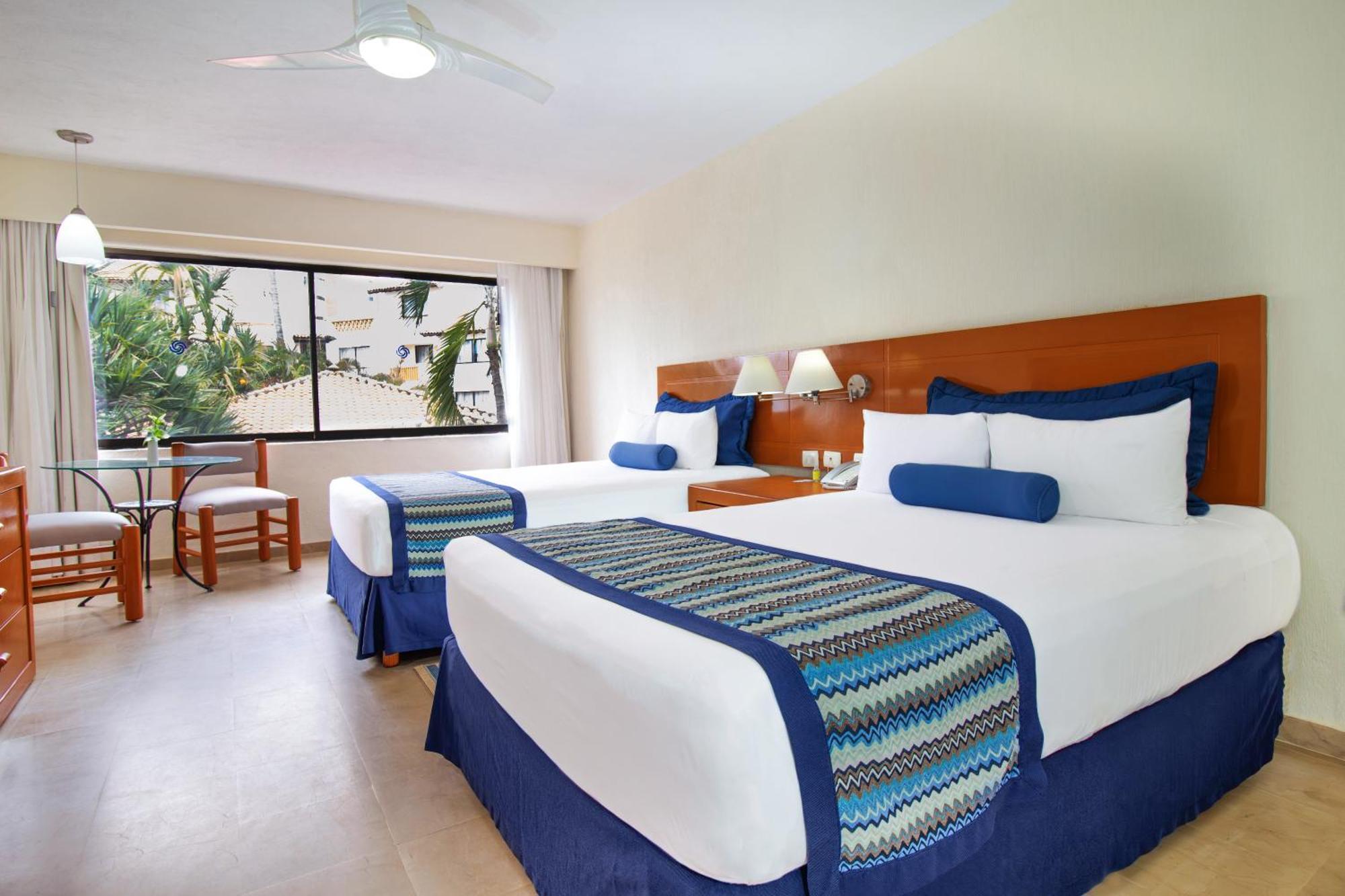 Plaza Pelicanos Grand Beach Resort All Inclusive Пуэрто-Вальярта Экстерьер фото