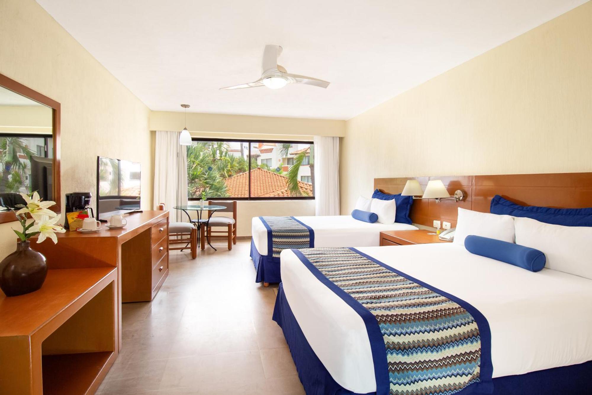 Plaza Pelicanos Grand Beach Resort All Inclusive Пуэрто-Вальярта Экстерьер фото