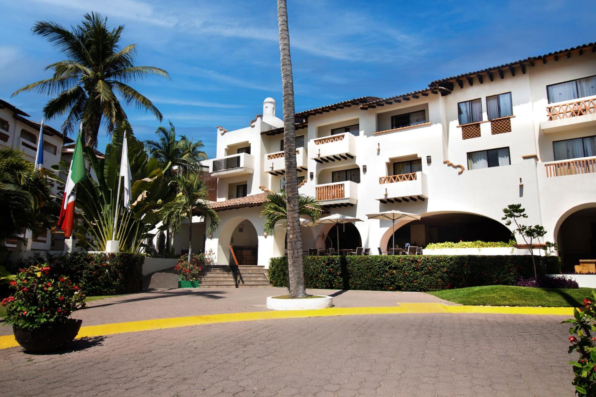 Plaza Pelicanos Grand Beach Resort All Inclusive Пуэрто-Вальярта Экстерьер фото